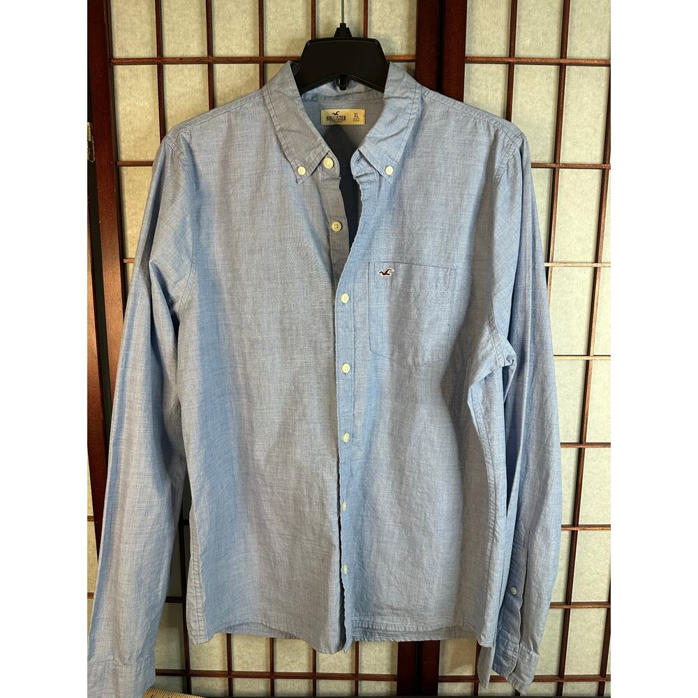 Hollister Men's Denim/chambray long-sleeve dress shirt size XL